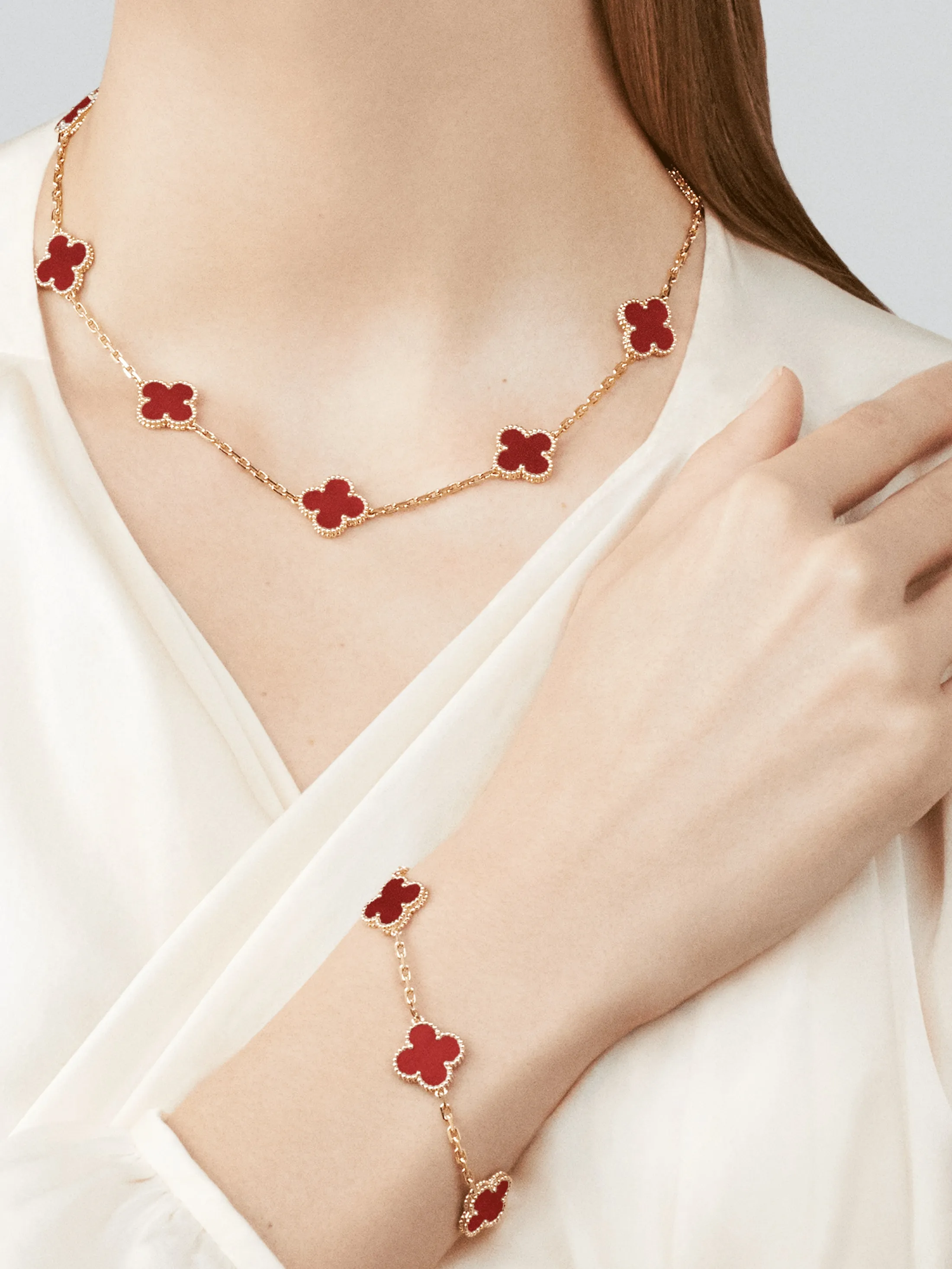 Van Cleef & Arpels Vintage Alhambra Five Motifs Carnelian Bracelet