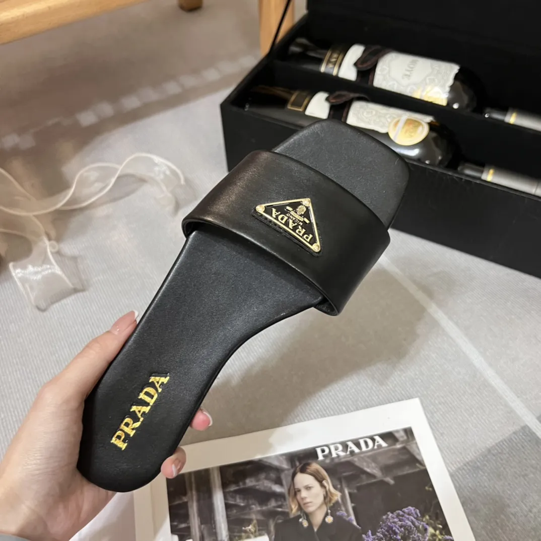 Pra new arrival women slippers