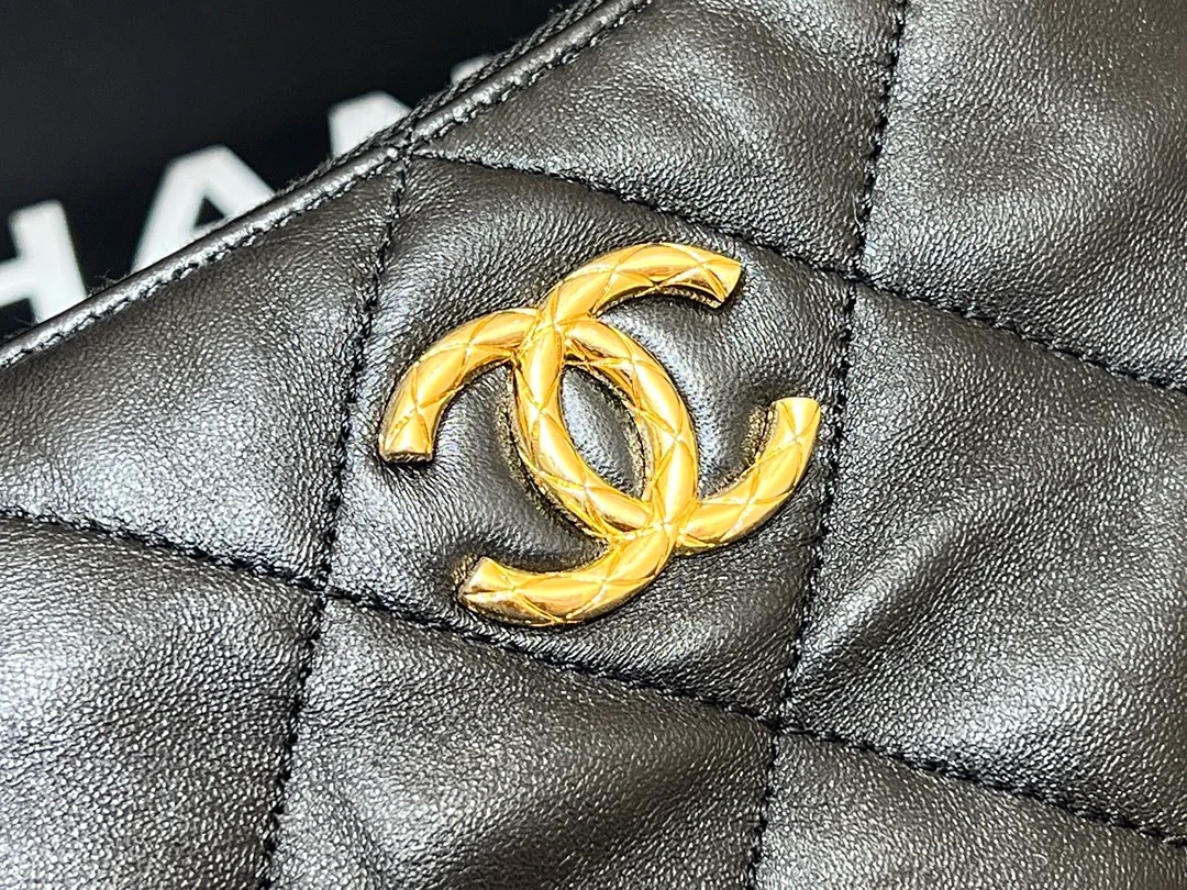 Chanel Maxium Old Hobo Bag Black For Women, Women’s Bags 14.4in/37cm AS3488 B08857 94305