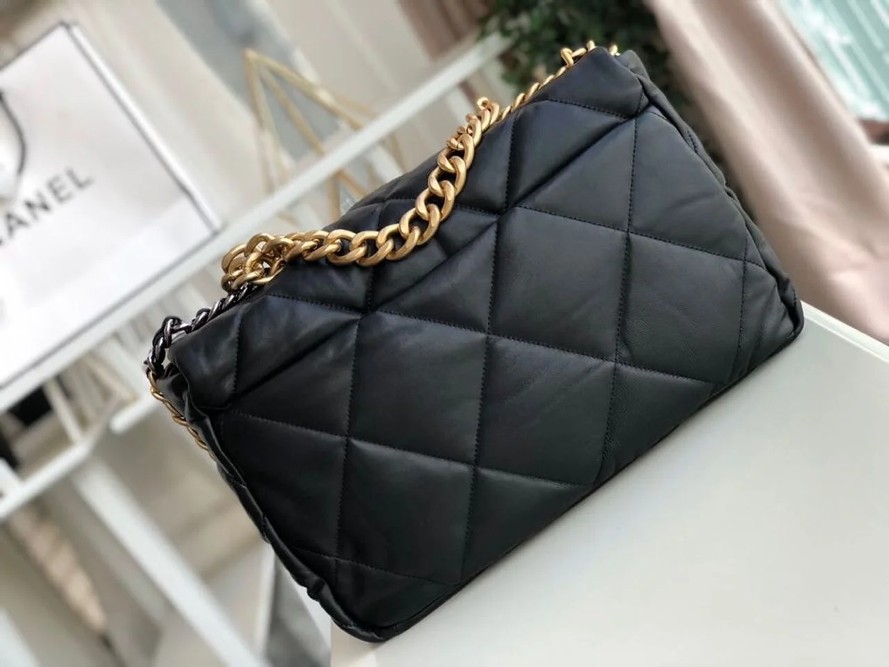 Chanel 19 Maxi Handbag Black For Women, Women’s Bags, Shoulder And Crossbody Bags 14in/36cm AS1162 B04852 94305
