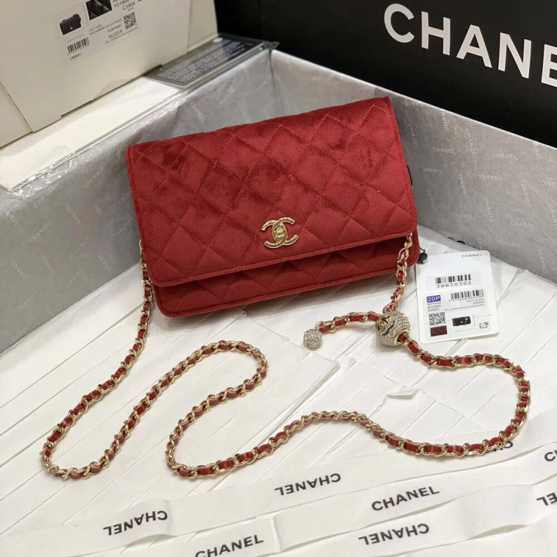 Chanel W-With -Details On Strap Ap1450 In Velvet