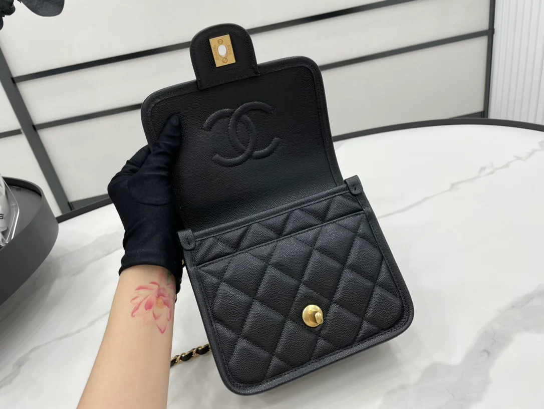 Chanel 22K Flap Bag Black For Women, Women’s Bags 8.1in/20.5cm