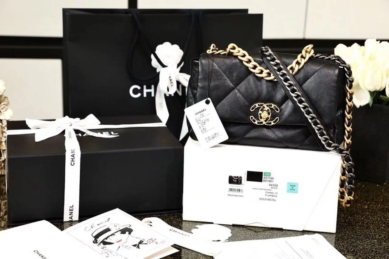 Chanel 19 Handbag 26cm Black For Women AS1160 B04852 94305