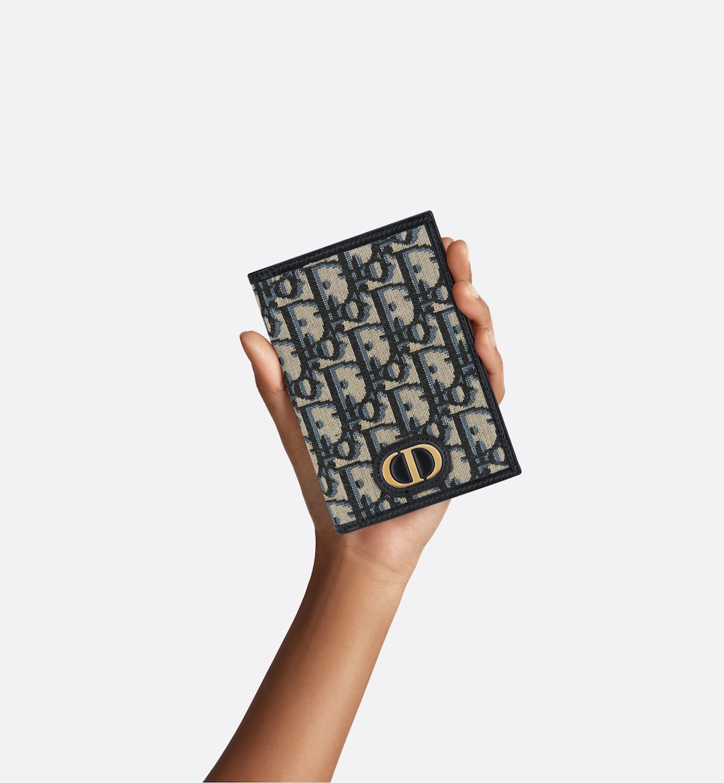 30 Montaigne Passport Holder