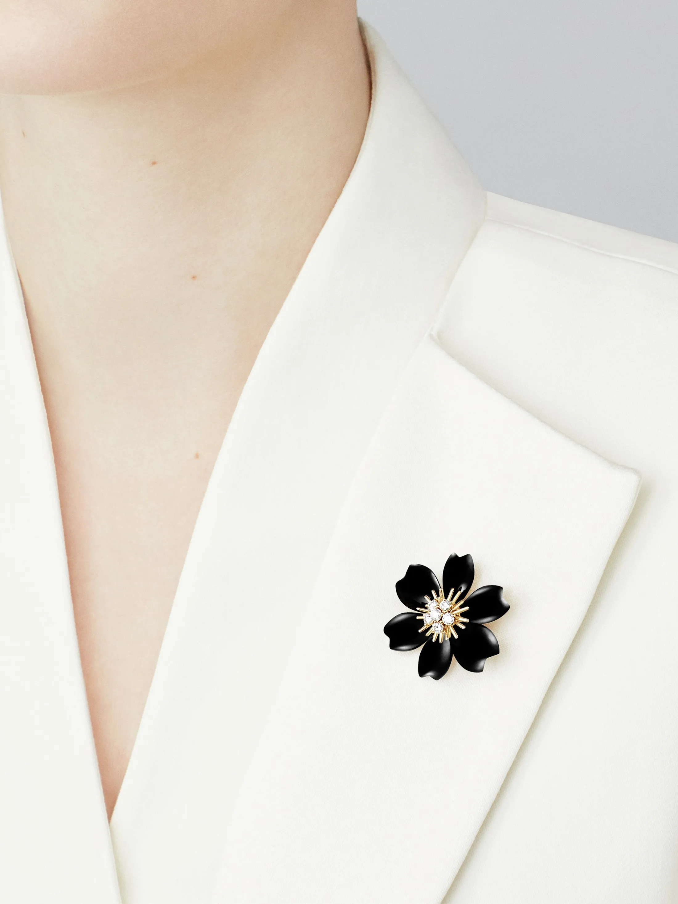 Rose de Noël clip pendant, small model