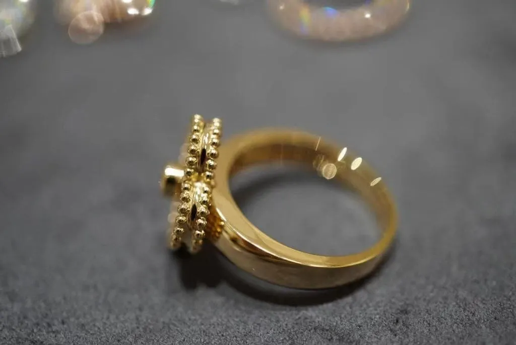 Van Cleef & Arpels Vintage Alhambra Carnelian Ring