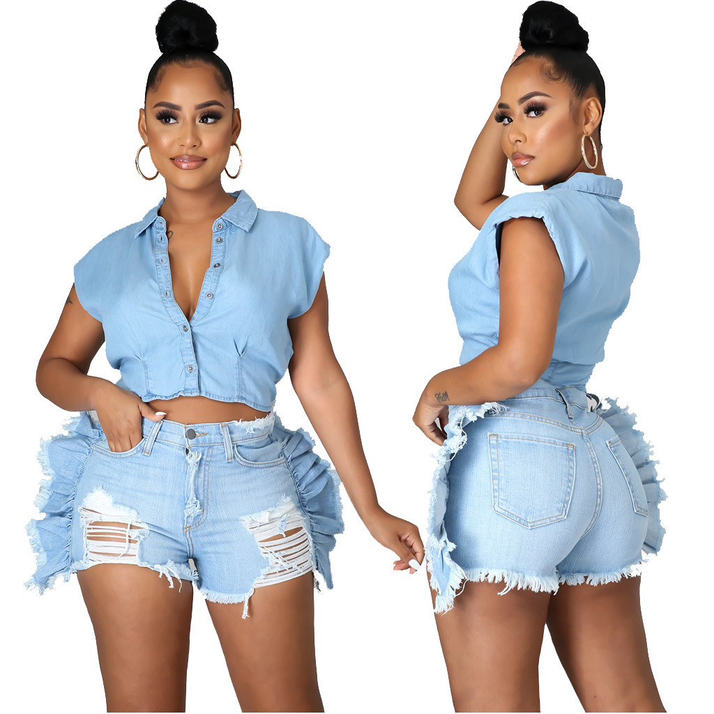 Fashion stitching holed stretch denim shorts