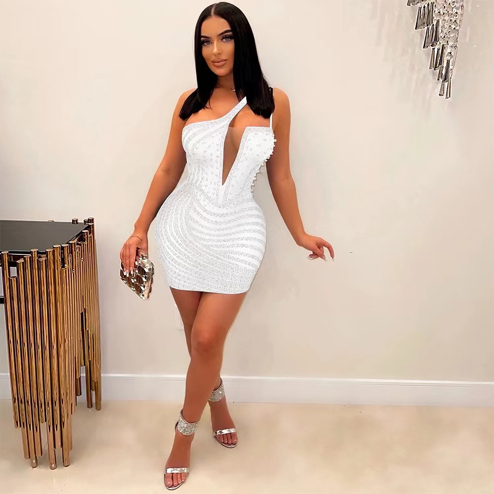 Plus size dress Oblique shoulder hot drill bag hip sleeveless dress