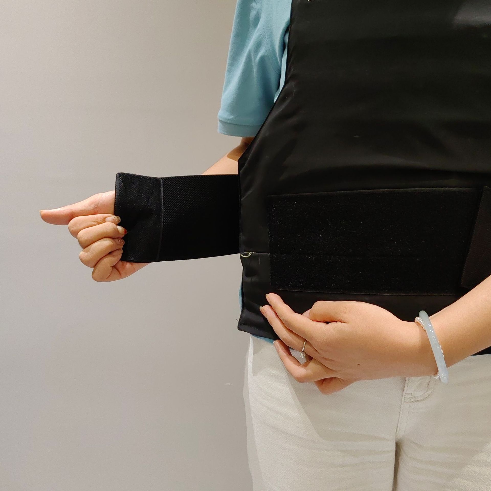 Multifunctional Anti-Stab Vest Inner Wear Anti-Stab Vest Level 5 Soft Protective Vest Outdoor Anti-Cut Self-Defense Clothing