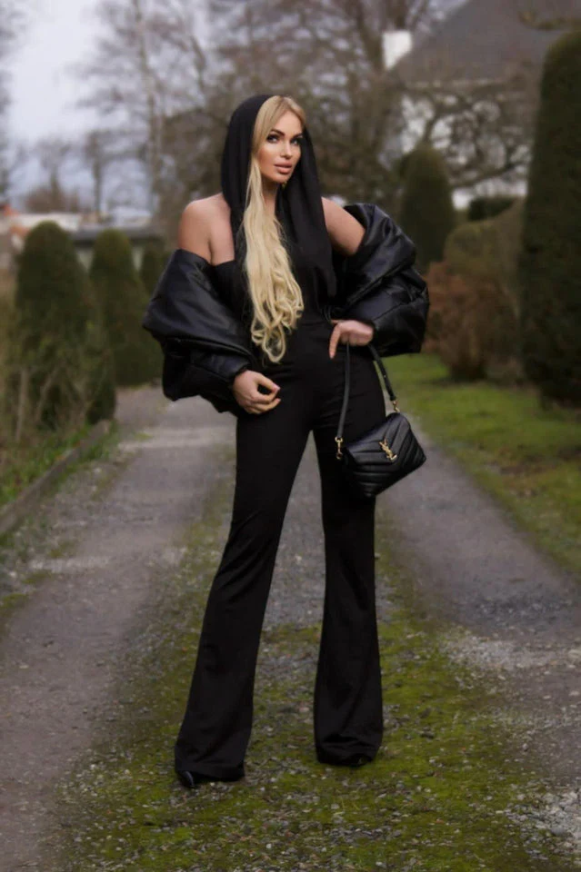 Women's Backless Hooded Jumpsuit With Slip Pockets