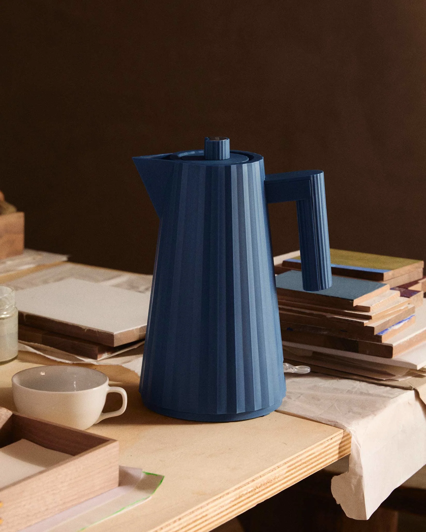 Plissé Electric kettle. European plug Design Michele De Lucchi