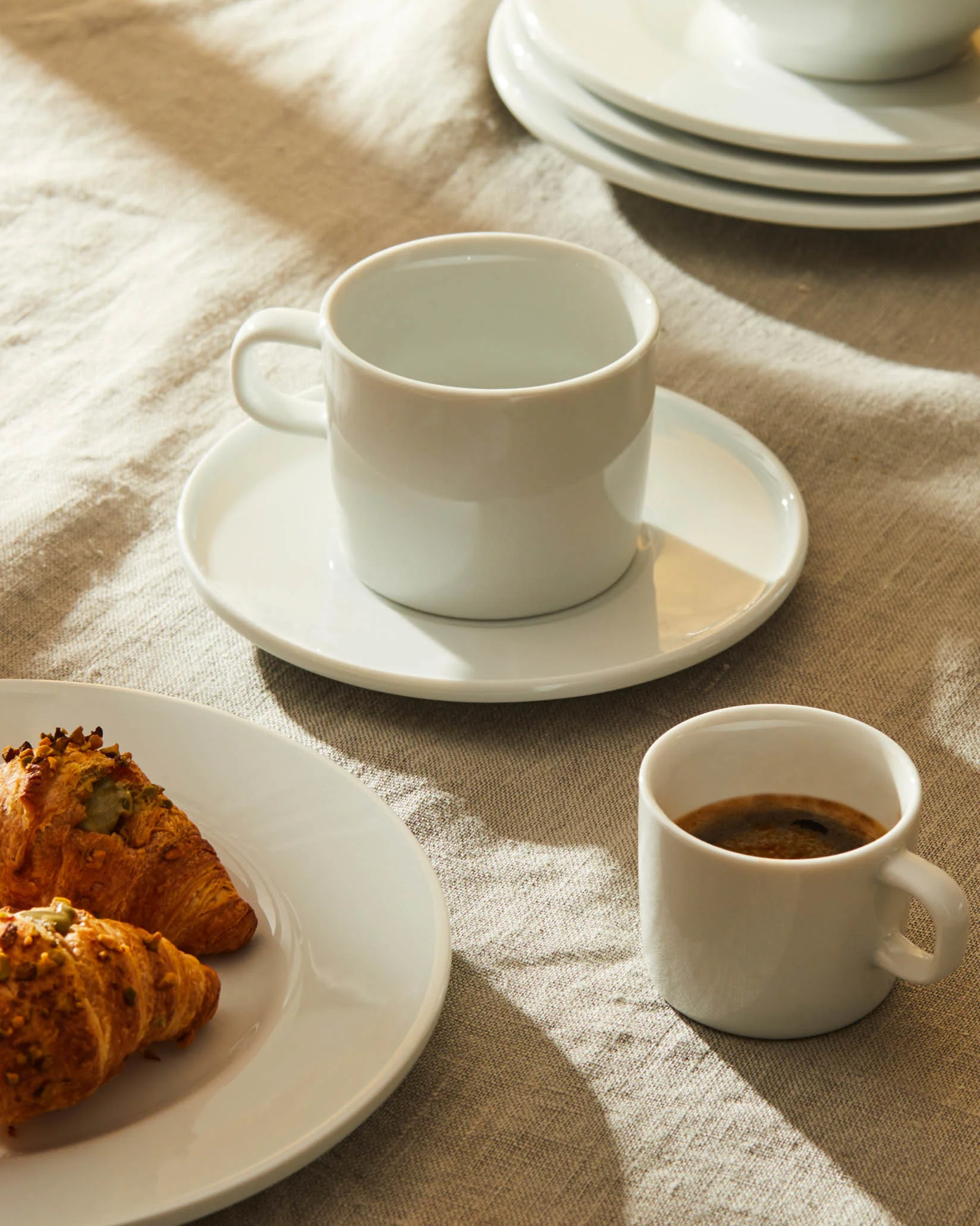 PlateBowlCup Mocha cup. 4 pieces Design Jasper Morrison