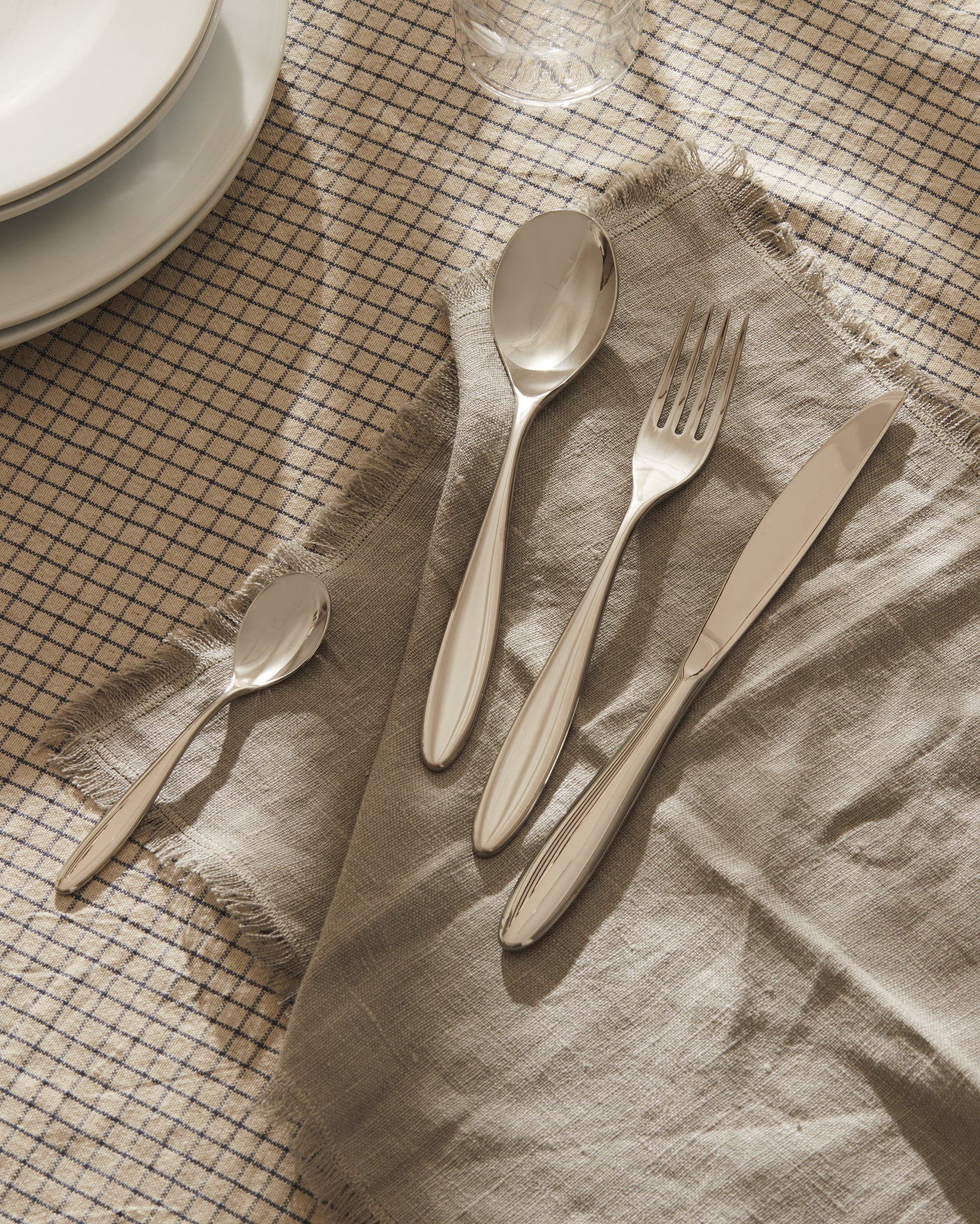 Mami Table knife. 6 pieces Design Stefano Giovannoni