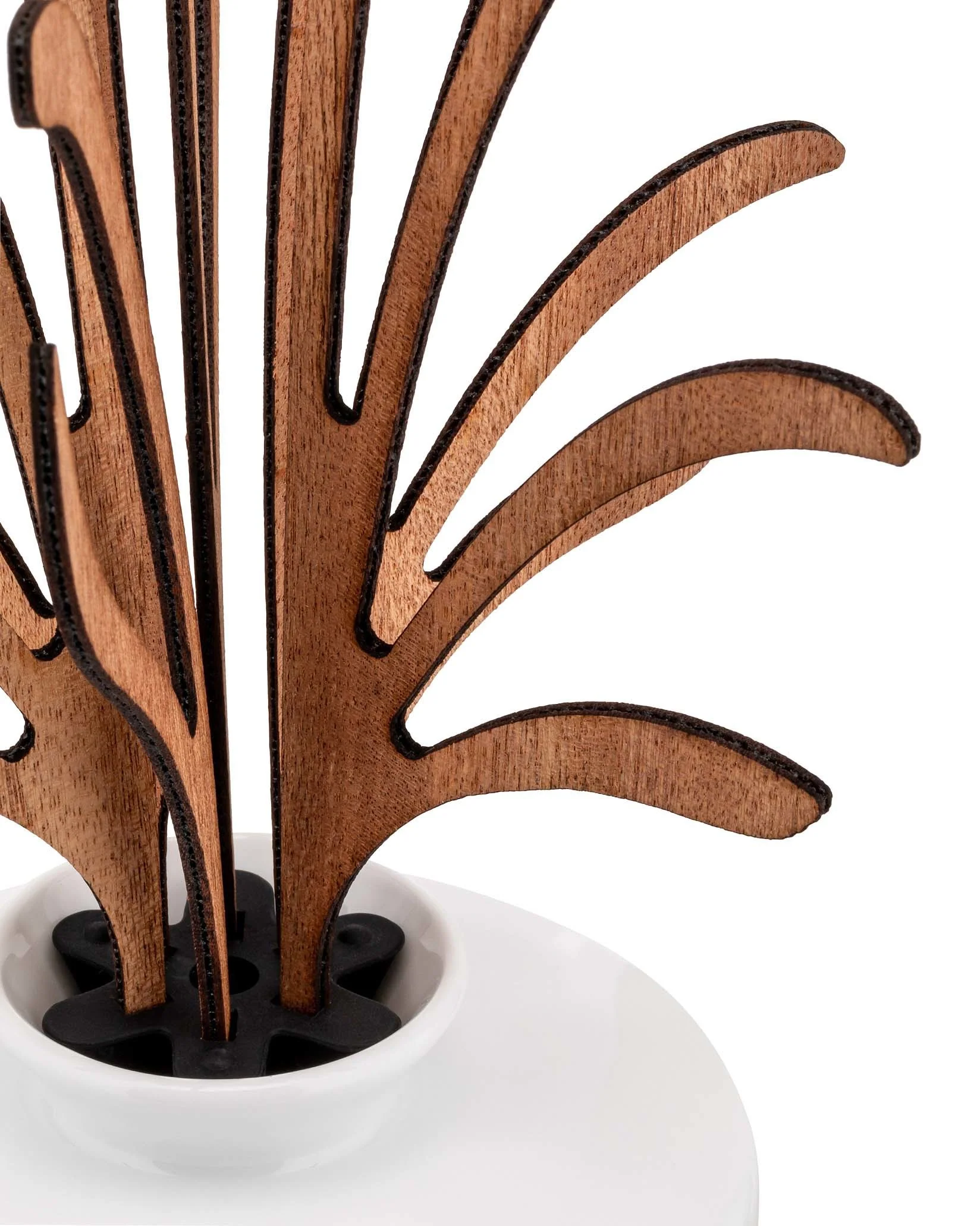 The Five Seasons Leaf fragrance diffuser. Grrr Design Marcel Wanders