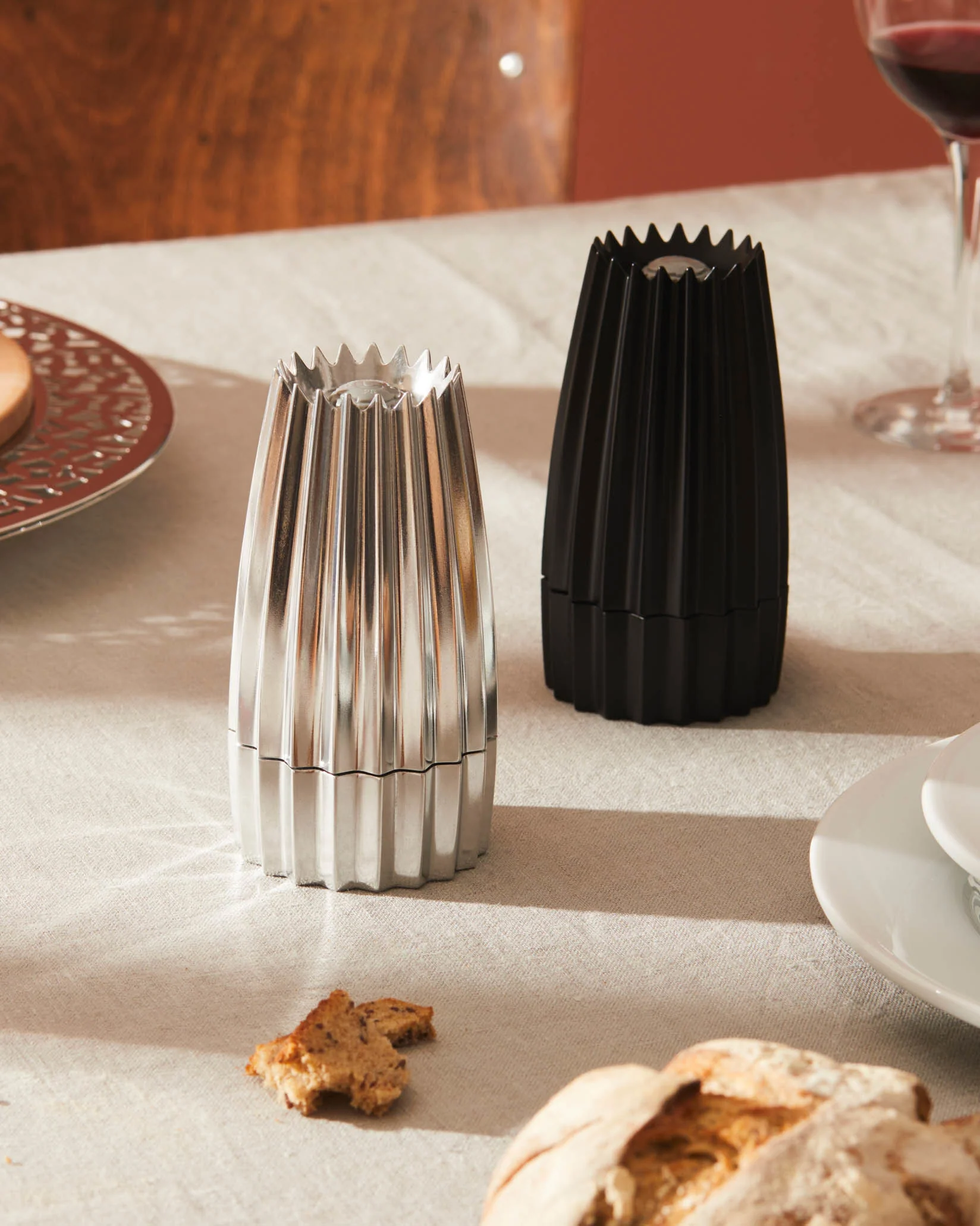 Grind Pepper / salt / spice mill Design William Alsop, Federico Grazzini