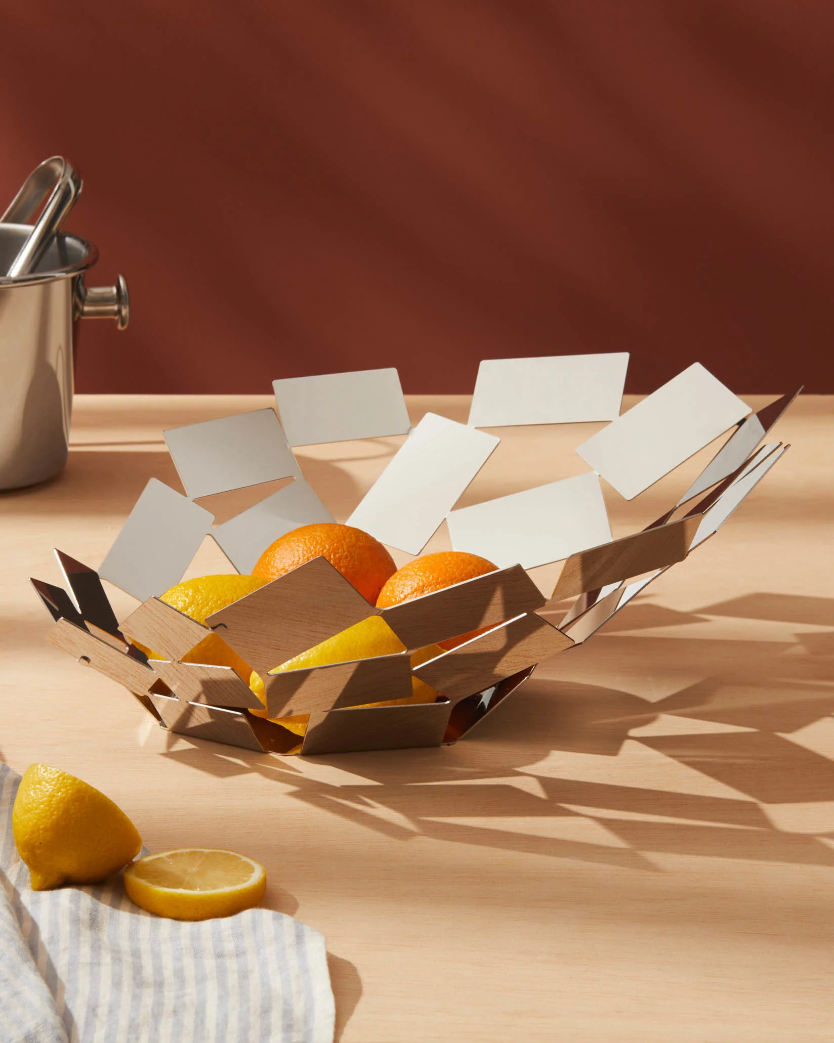 La Stanza dello Scirocco Centrepiece Design Mario Trimarchi