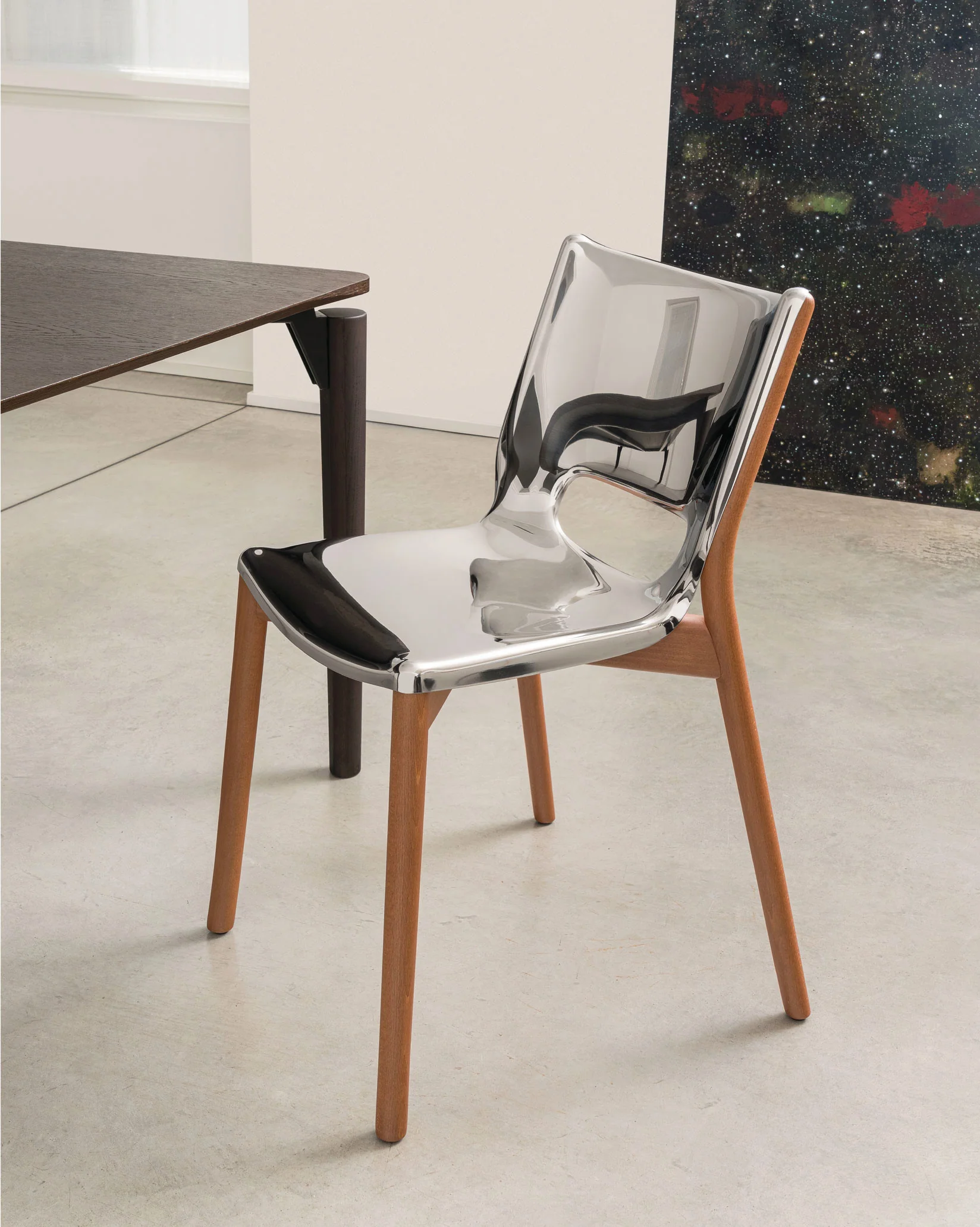 Poêle Collection Monoshell chair Design Philippe Starck