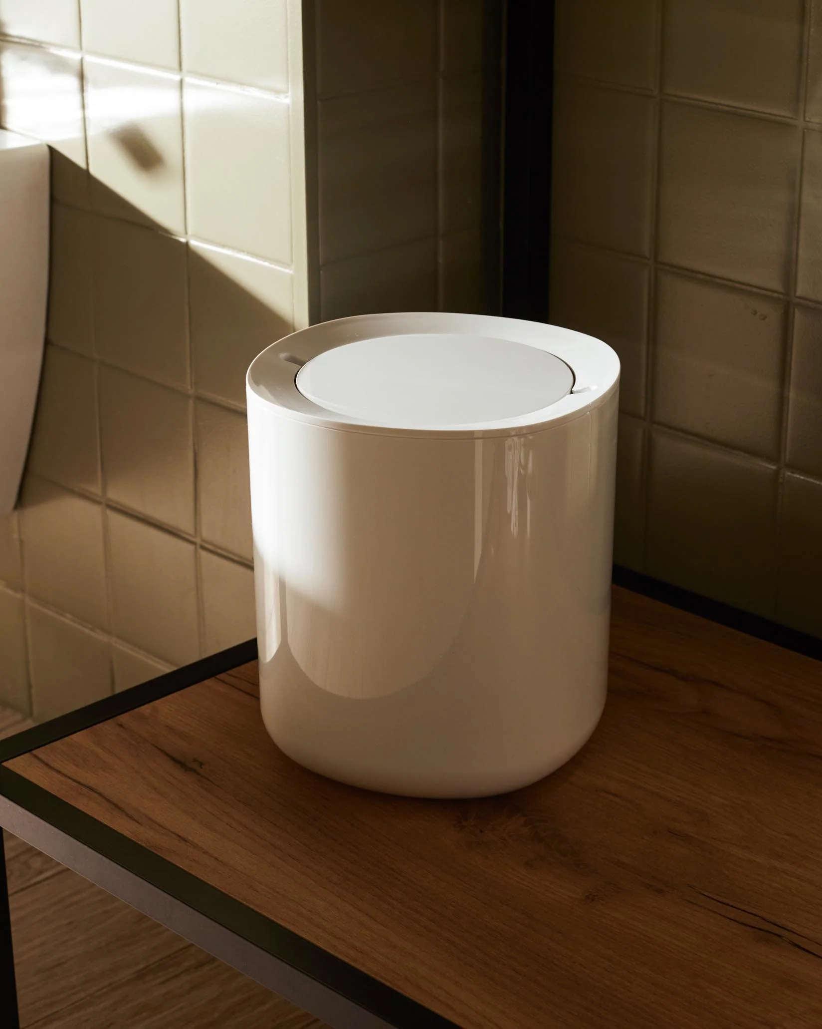 Birillo Bathroom waste bin Design Piero Lissoni