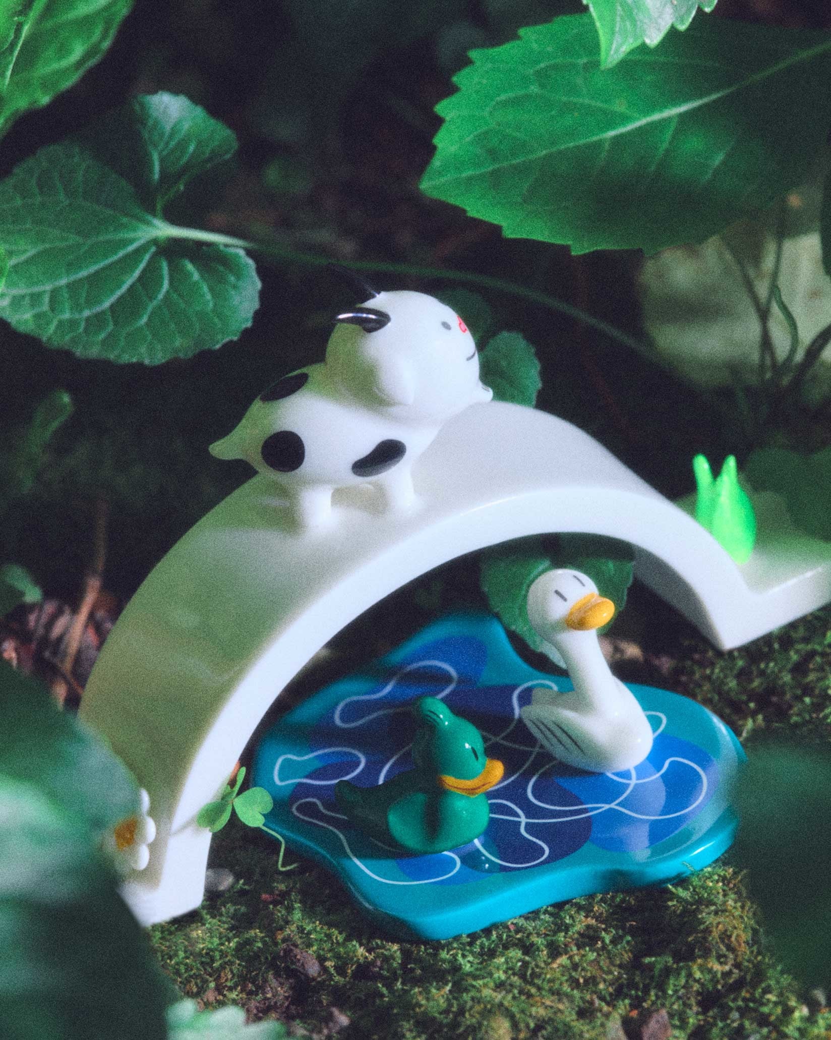 Signorina due Cornetti Figurine Design Marcello Jori, Massimo Giacon