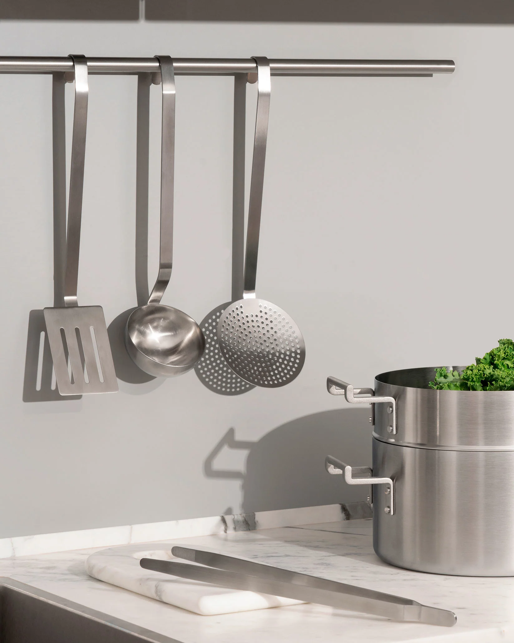 Convivio Kitchen cutlery set Design David Chipperfield , Consultant Pietro Leemann