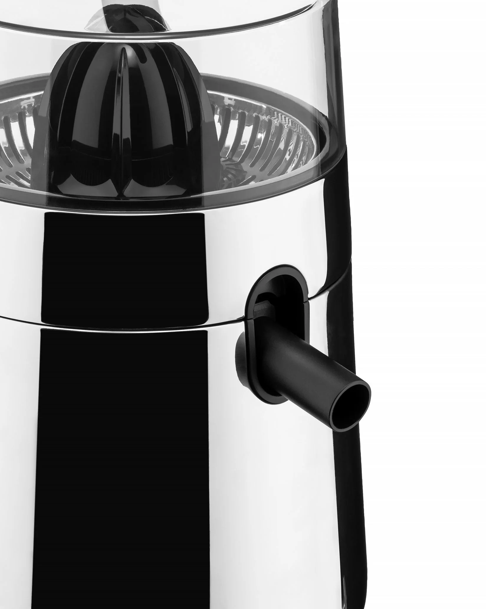 Toru Electric citrus-squeezer. European adapter. Design Nendo