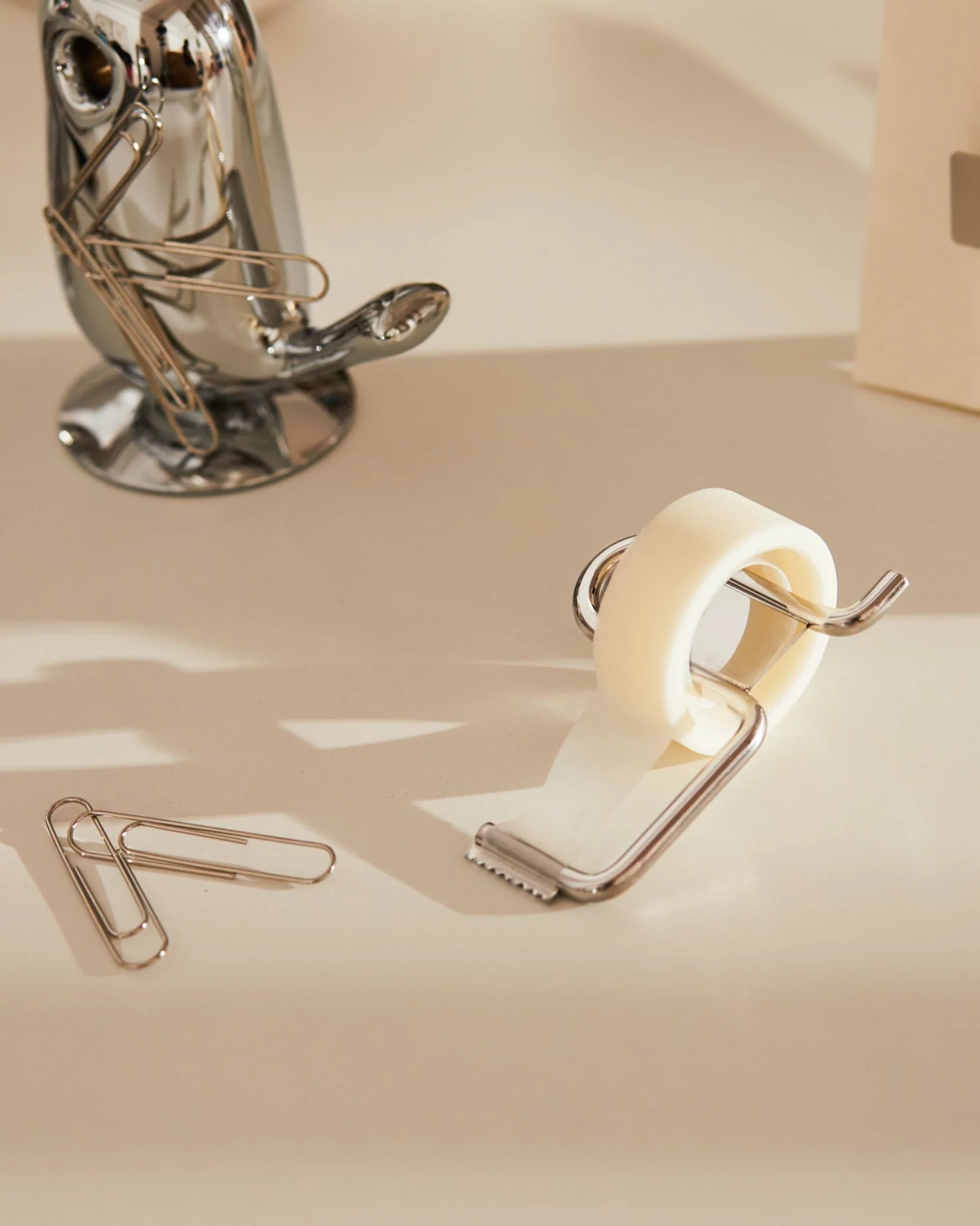 Filo Adhesive tape dispenser Design ECAL, Marie Schenker