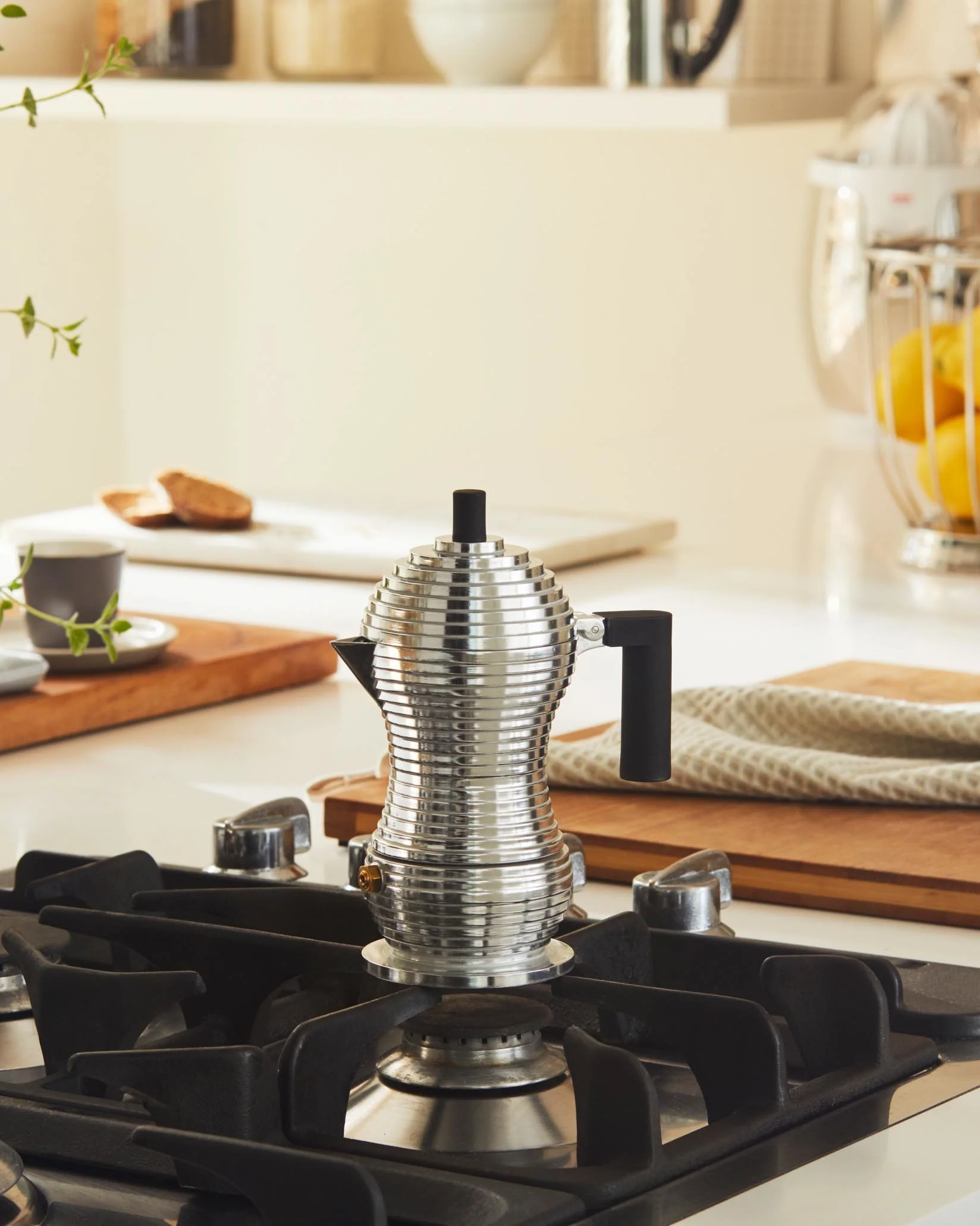 Pulcina Espresso coffee maker. Induction. Design Michele De Lucchi
