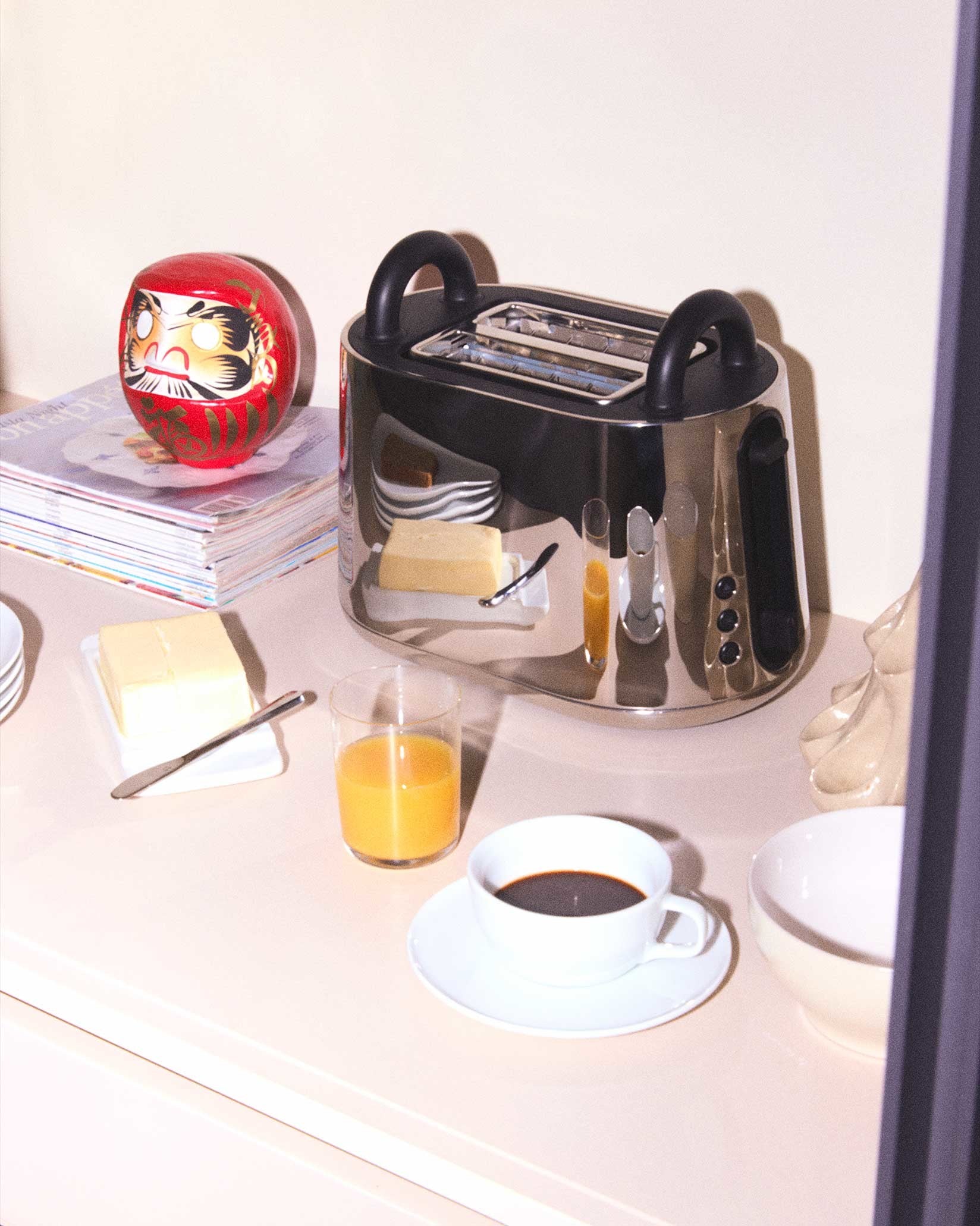 Toru Electric toaster. European adapter. Design Nendo