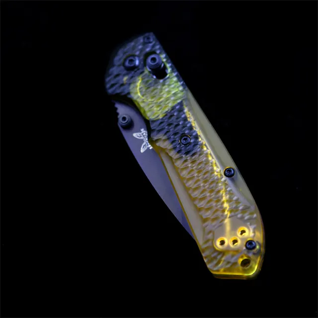 BM Mini 565-PEI Freek AXIS Folding Knife