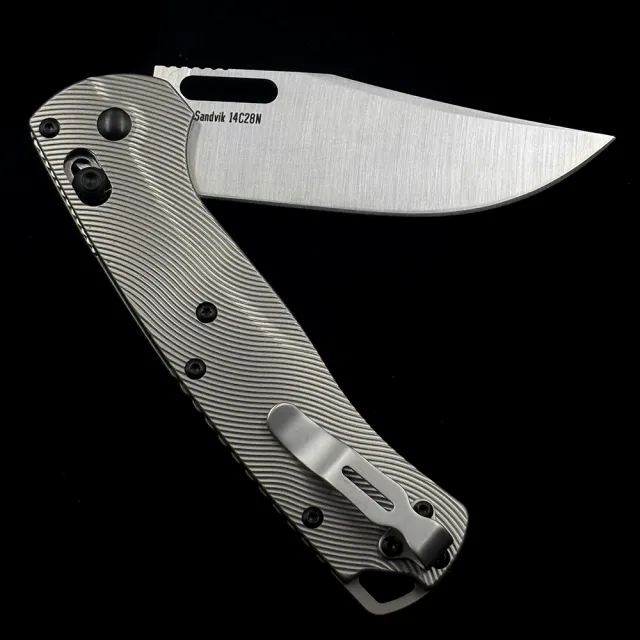 BM 15535 TIP Hunt Taggedout AXIS 100% 14C28N Titanium Folding Knife