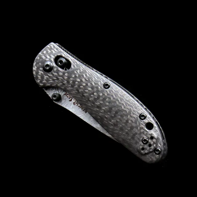 BM 556 Griptilian AXIS Damascus  folding knife