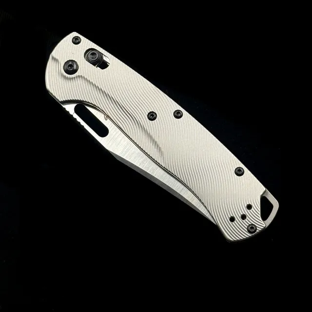 BM 15535 TIP Hunt Taggedout AXIS 100% 14C28N Titanium Folding Knife