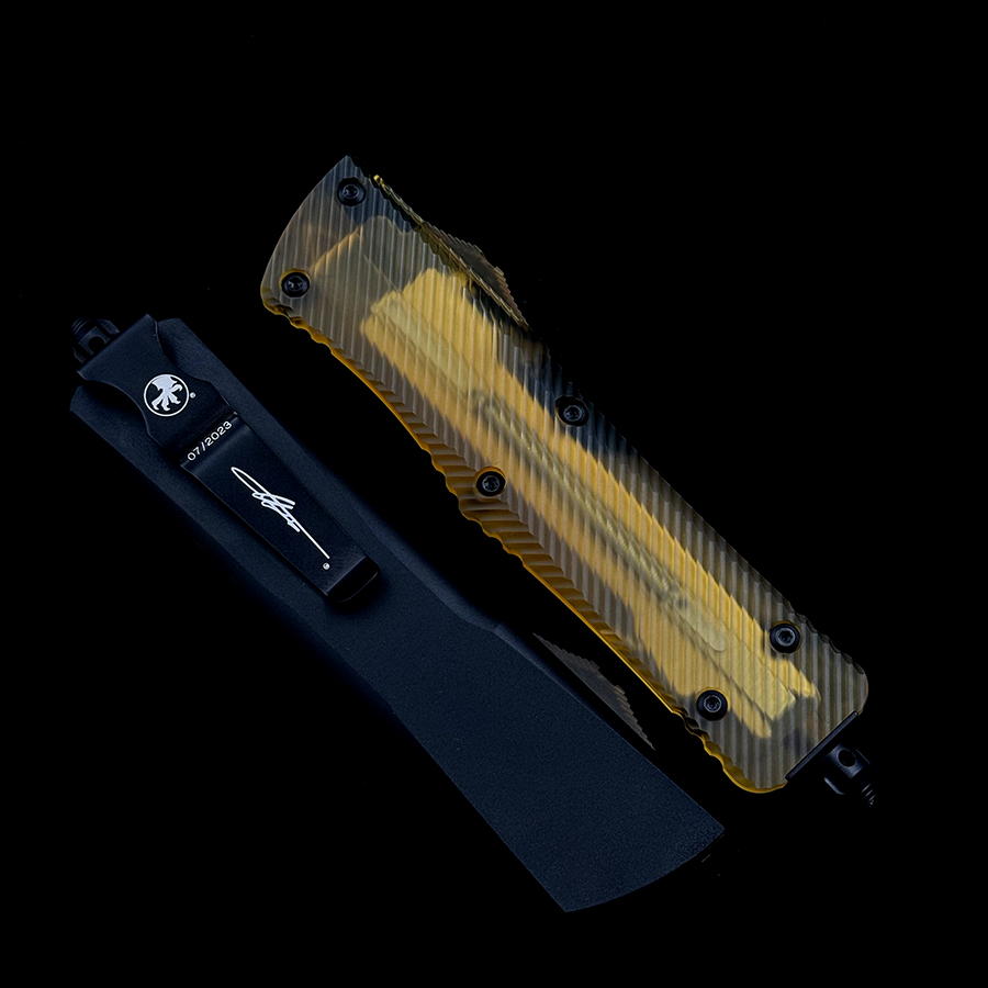 2023 MT Combat Troodon  knife D/E Fluted Ultem Top and Button DLC Magnacut Standard DLC Hardware Signature Series 142-1DLCTULS