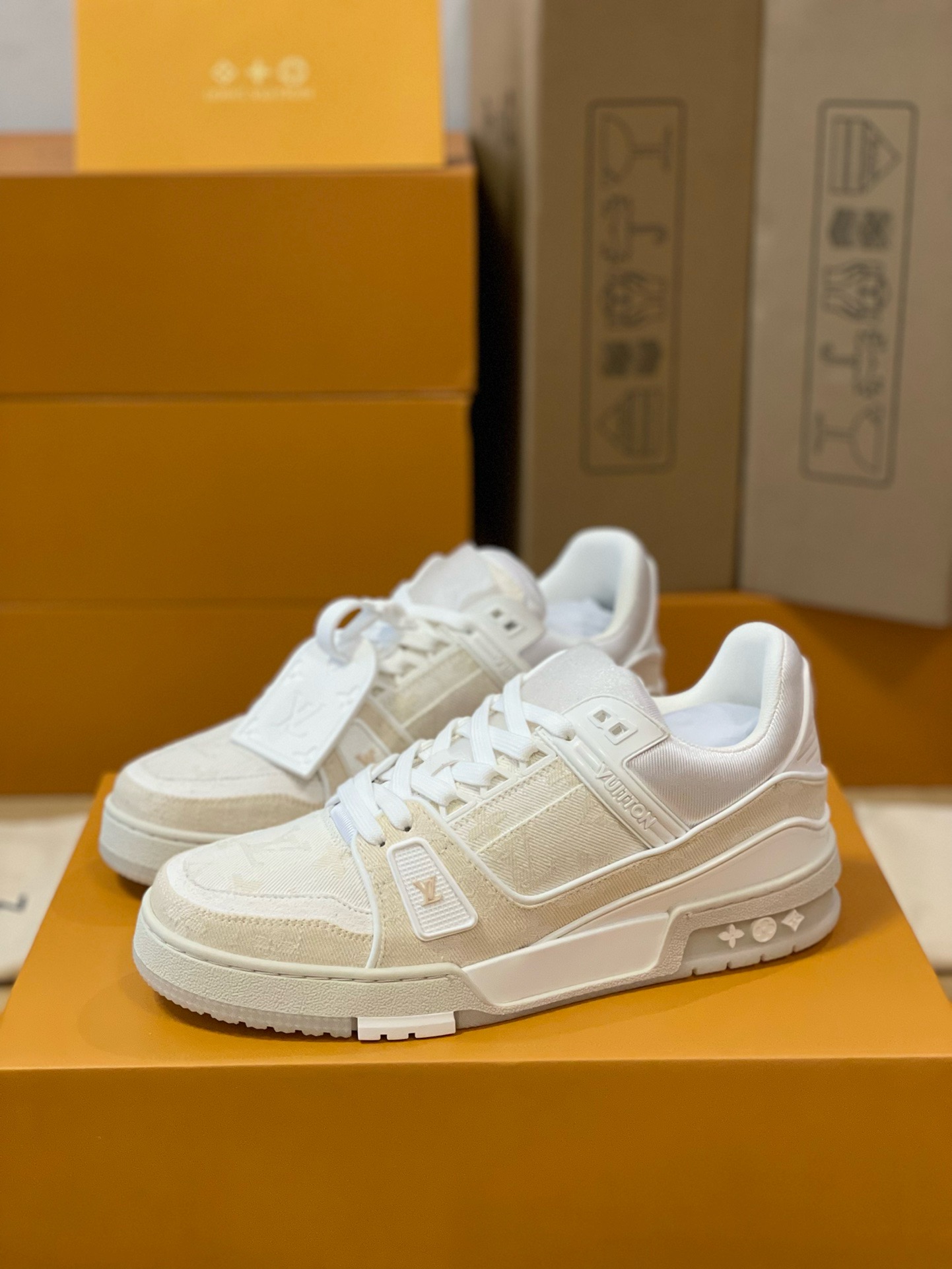 Loui Vuitto TRAINER SNEAKER