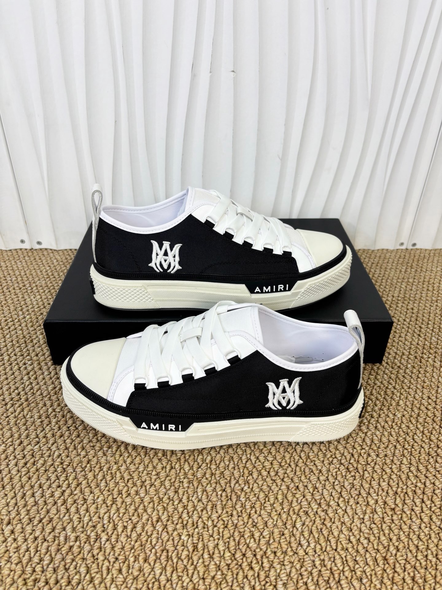 AMIRI STARS Sneakers