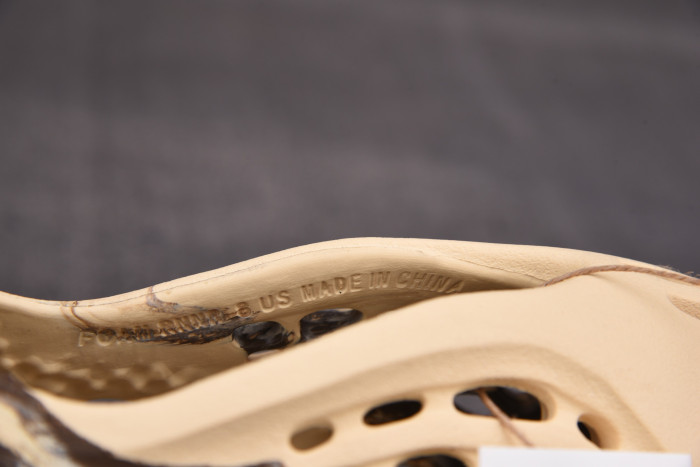 Adidas Yeezy Foam RNNR MX Cream Clay GX8774