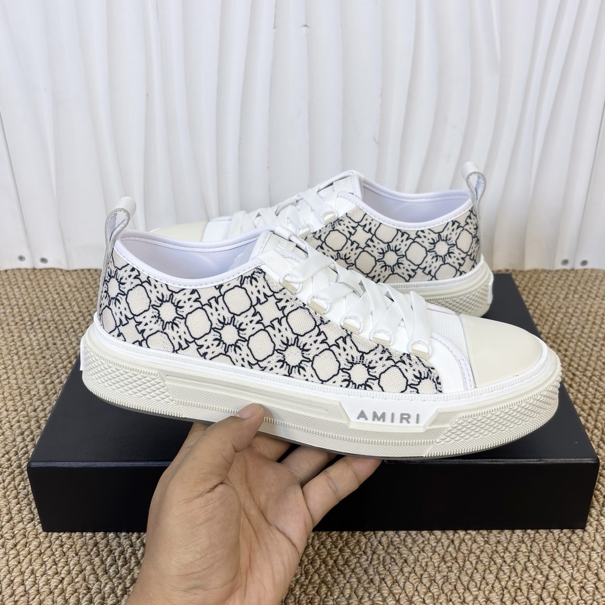 AMIRI STARS Sneakers