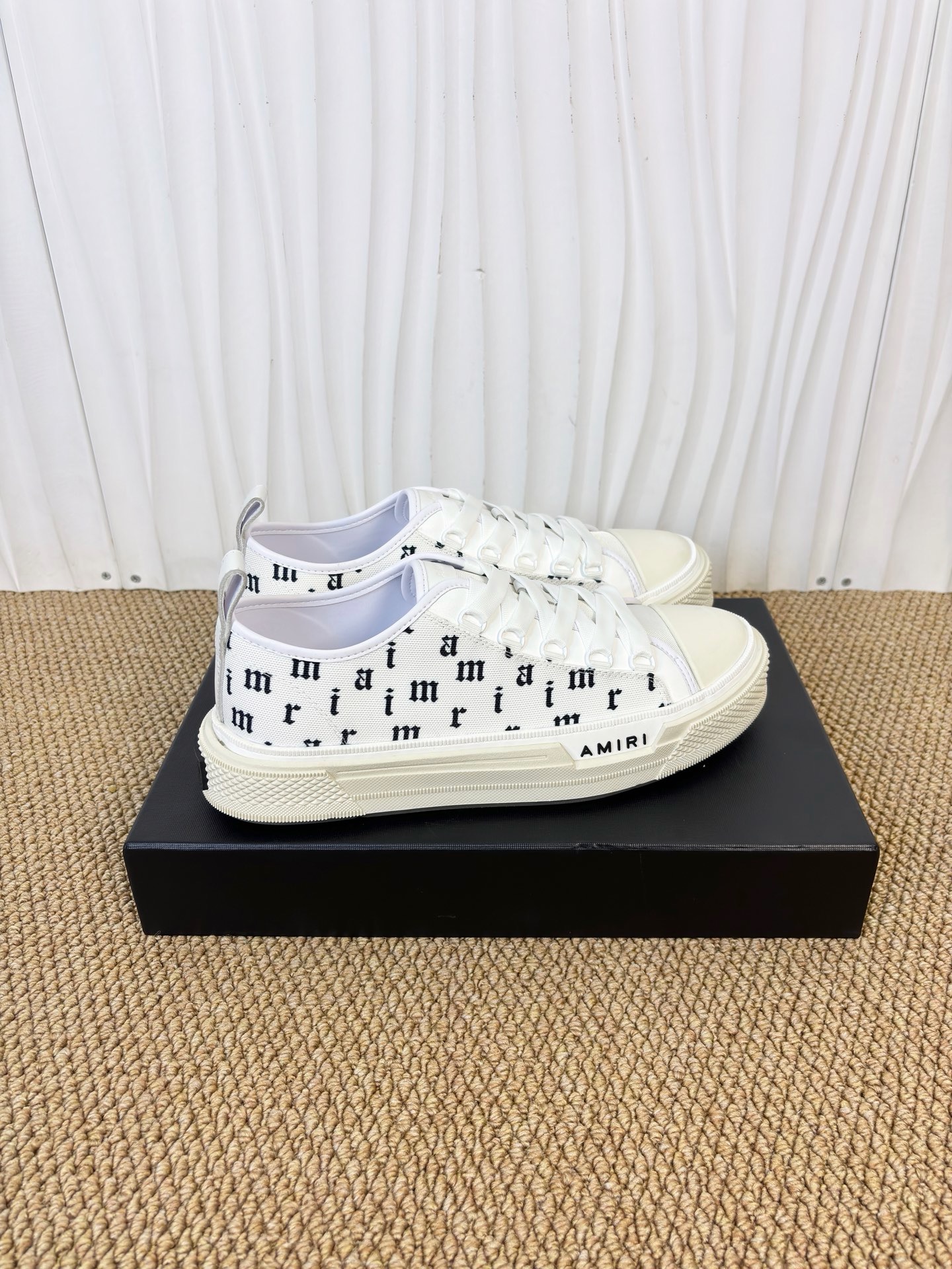 AMIRI STARS Sneakers