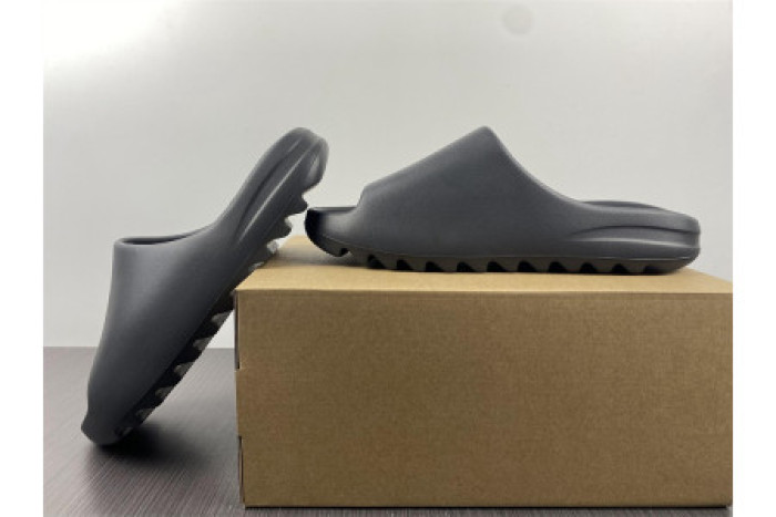ADIDAS YEEZY SLIDE ONYX HQ6448