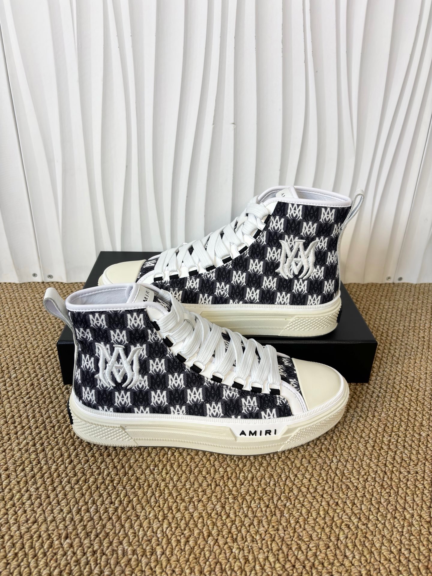 AMIRI STARS Sneakers