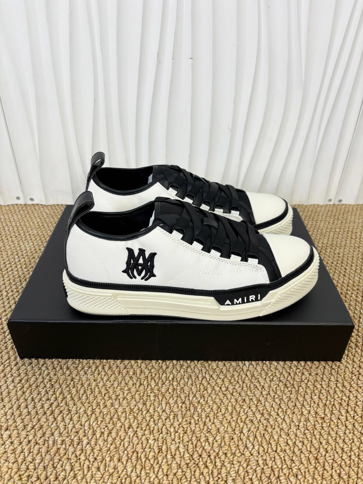 AMIRI STARS Sneakers