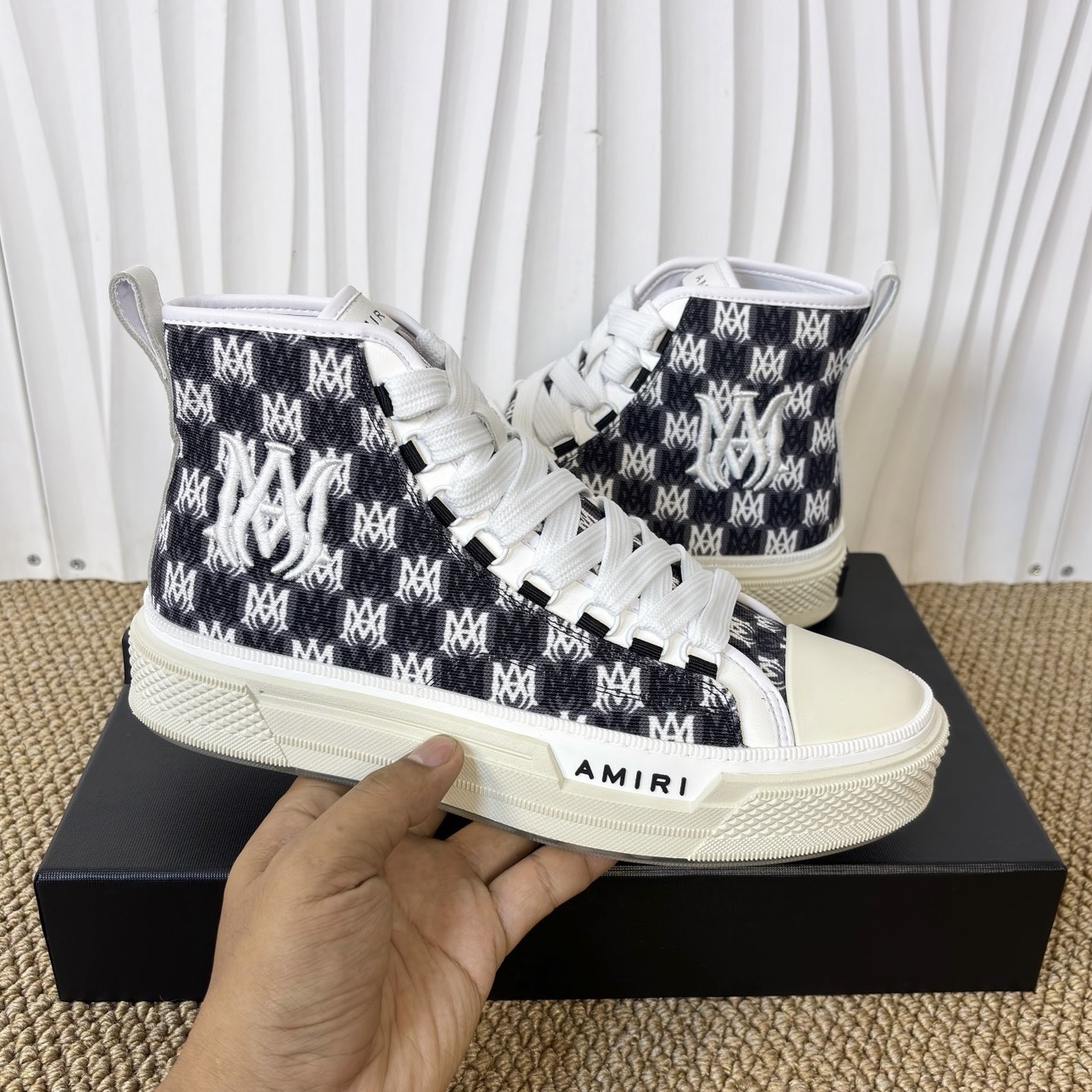 AMIRI STARS Sneakers