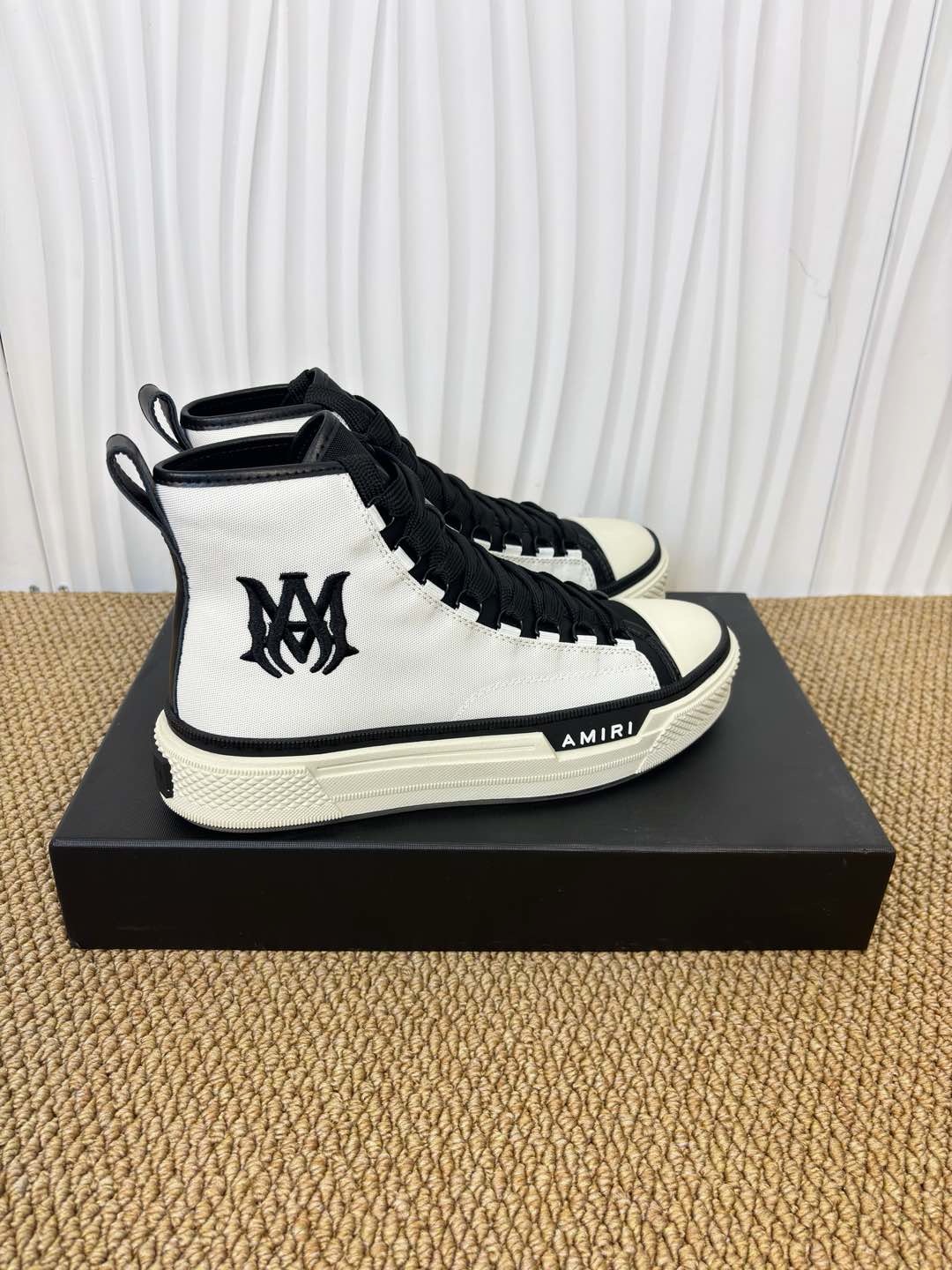 AMIRI STARS Sneakers