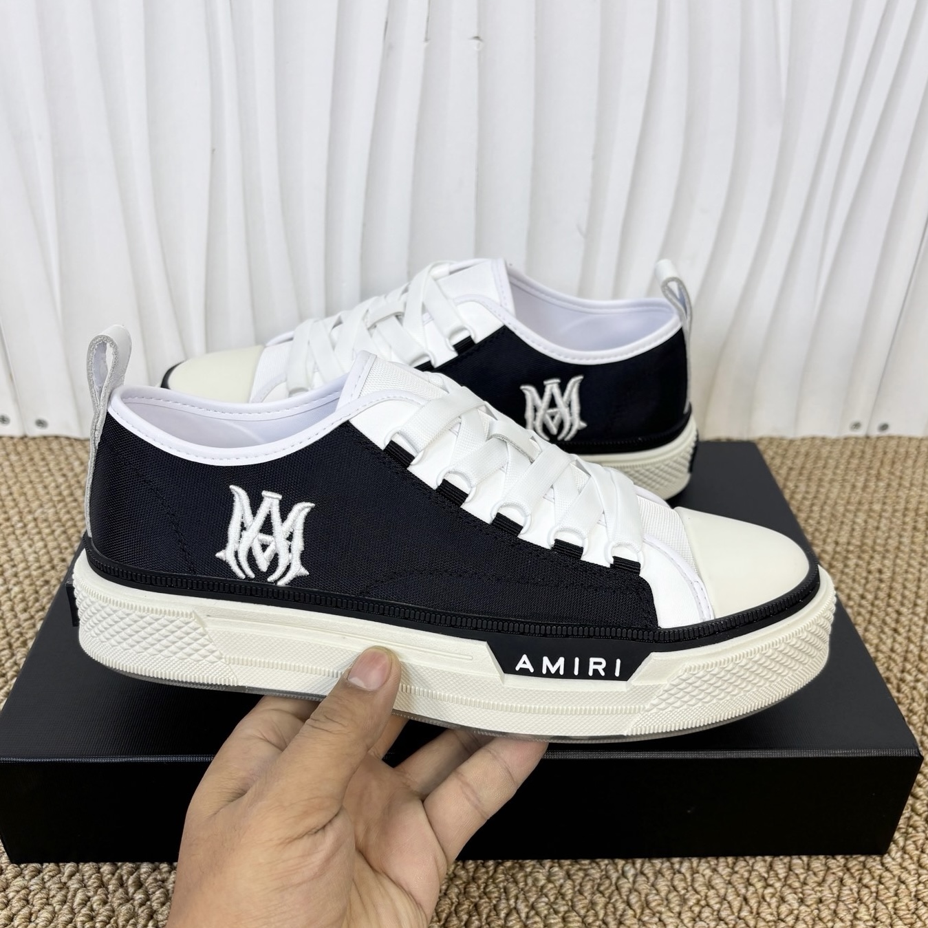 AMIRI STARS Sneakers