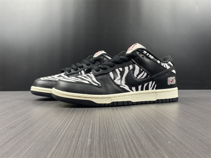 Quartersnacks x Dunk Low SB 'Little Debbie’s Zebra Cakes' DM3510-001