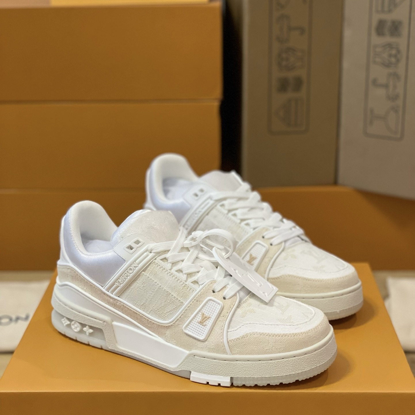 Loui Vuitto TRAINER SNEAKER