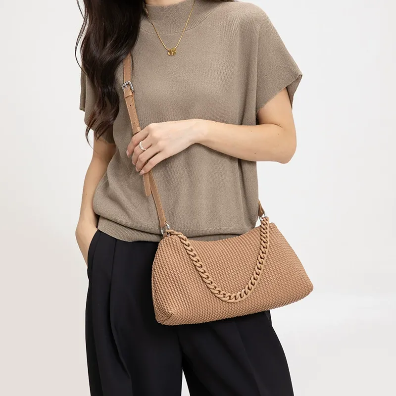 Kalidorexis Woven Chain Shoulder Bag