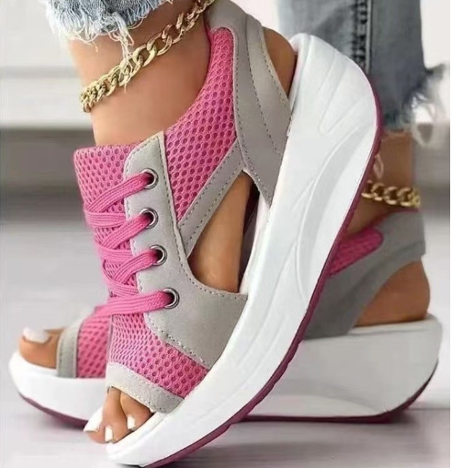 Shaking bottom women's sandals, sponge cake thick soled lace up sandals, beach shoes