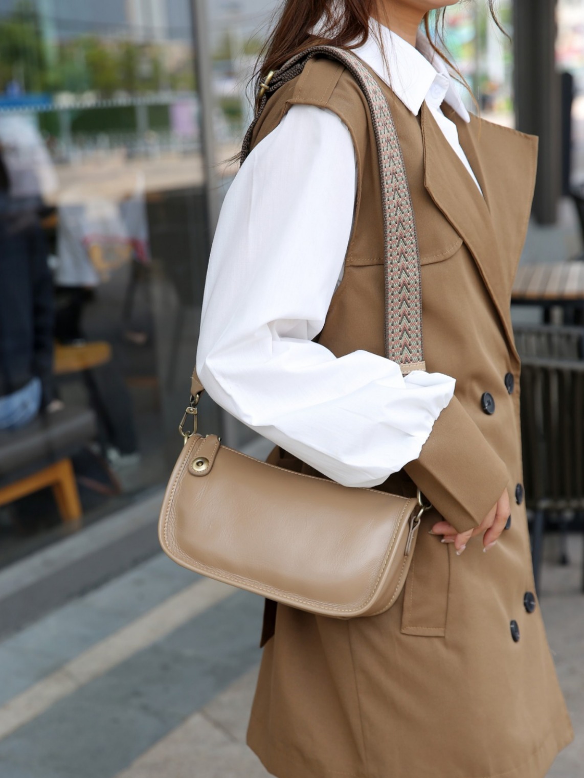 Women's Neutral Beige Leather Crossbody Bag