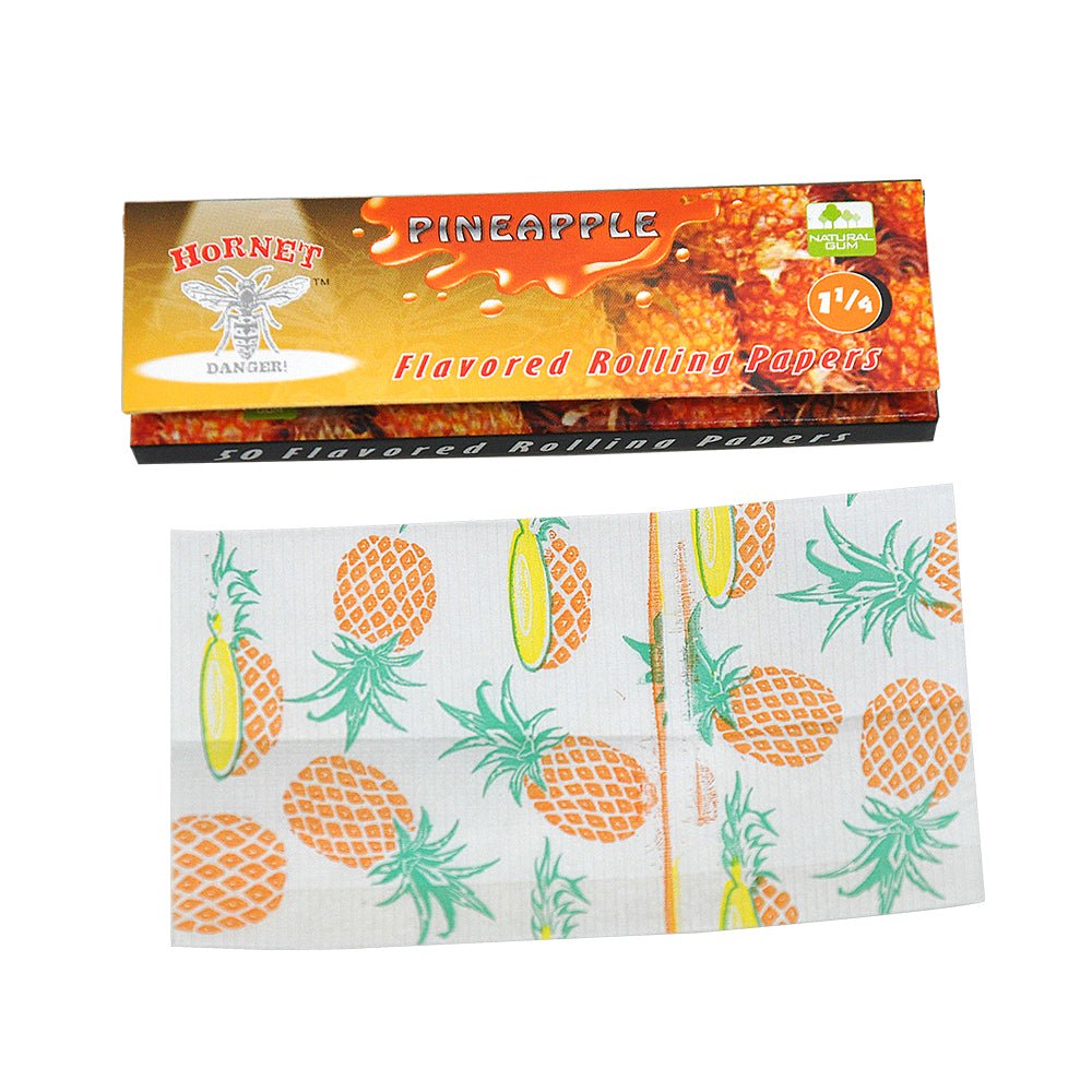 Hornet Pineapple Flavored Rolling Paper Box of 50 Booklets/2500 sheets